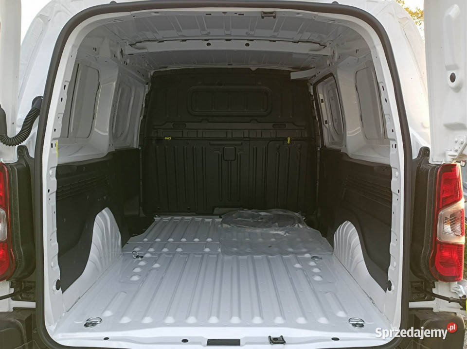 Opel Combo Opel Combo Long 3 MIEJSCAEKRAN 15 102 Opel Warszawa