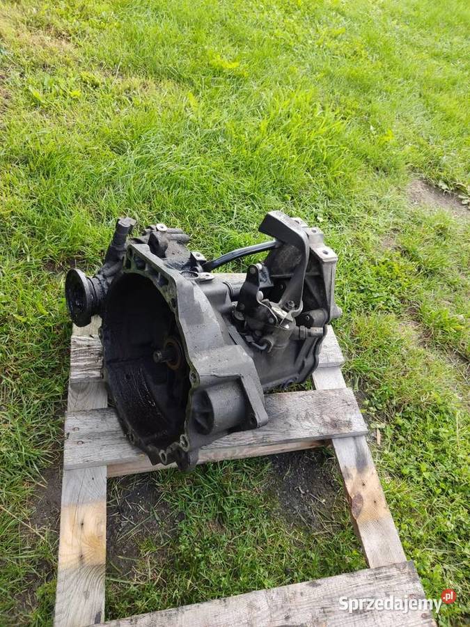 Części golf 4 19 TDI 90 Cynków sprzedam