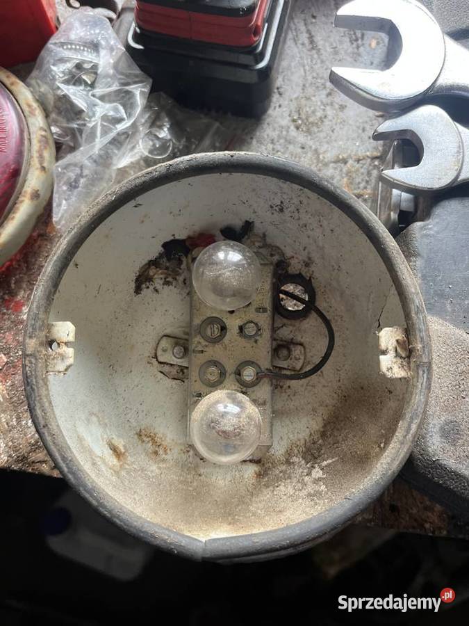 sprzedam stare lampy MADE IN CZECHOSLOVAKIA Do ciągników Gostyń