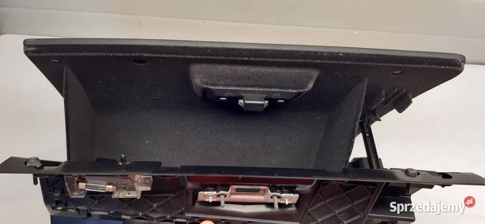 SCHOWEK PASAŻERA BMW E90 E91 7120408 osobowe Mielęcin