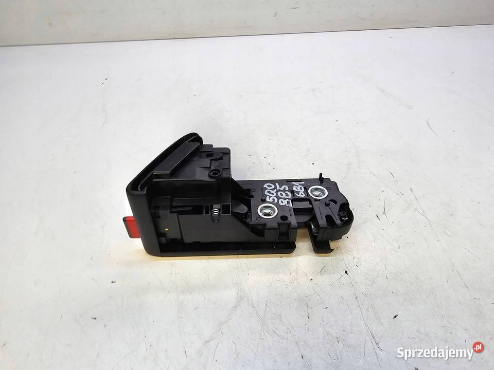 ZAMEK KANAPY LEWY TYŁ AUDI A3 8V VW 5Q0881681 osobowe Przystajń