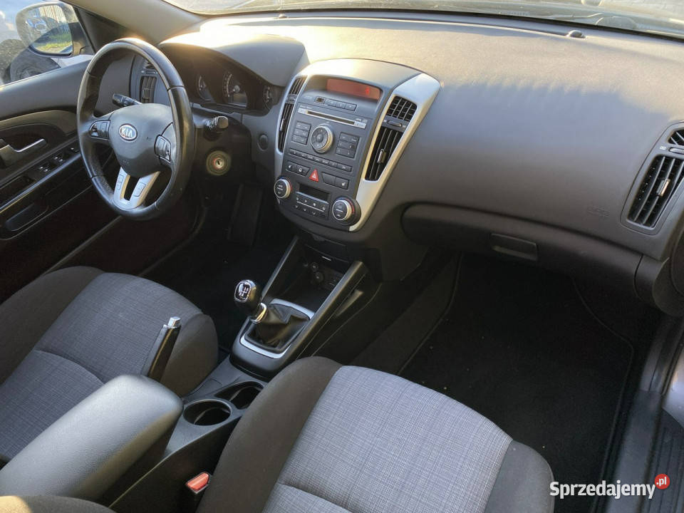 Kia Ceed Zadbana bezwypadkowa przepiękny perłowy 1400cm3 wielkopolskie Poznań