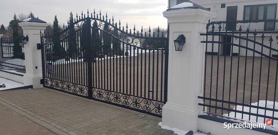 Elementy ogrodzenia wykonane są w technologii Elementy betonowe Kielce
