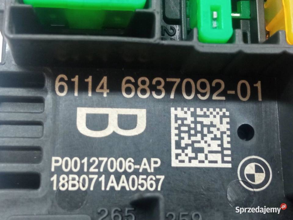SKRZYNKA BEZPIECZNIKÓW 6837092 Bmw Seria 5 VII