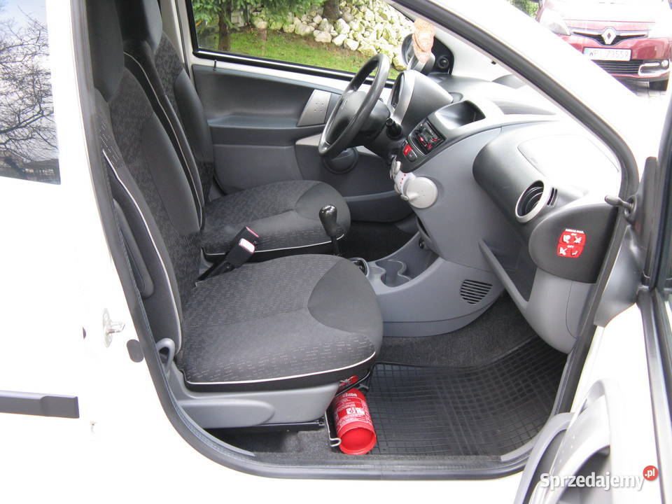 Śliczny Peugeot 107 5Drzwi Klimaelektryka Aygo garażowany Czechówka