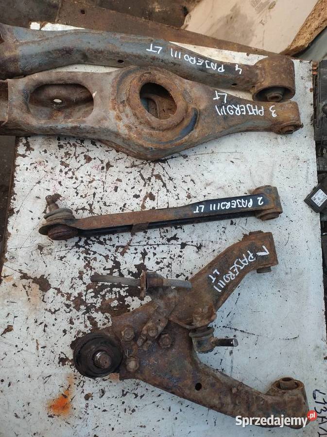 MITSUBISHI PAJERO III wahacz tył prawy lewy wahacze Zawieszenie i układ kierowniczy świętokrzyskie Kielce