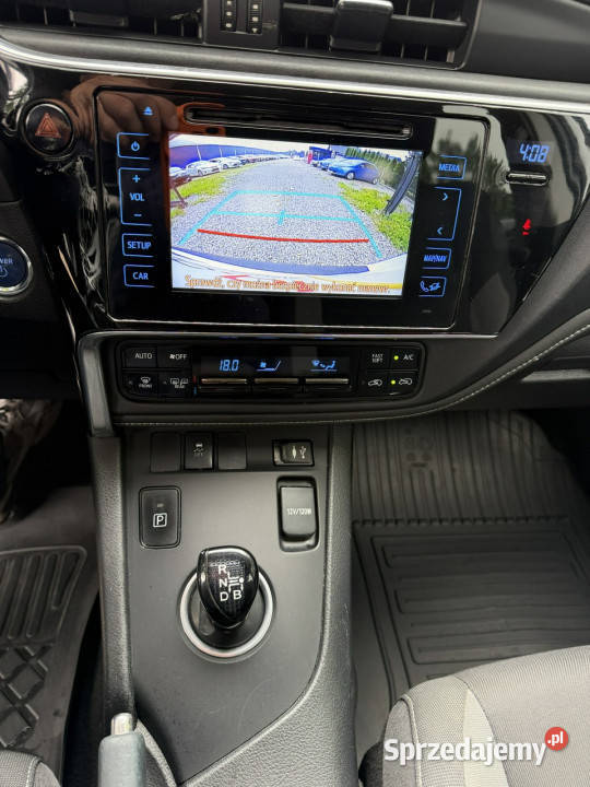Toyota Auris 18 HSD 136 Serwisowany Kamera Ładny podgrzewane fotele Otwock Mały