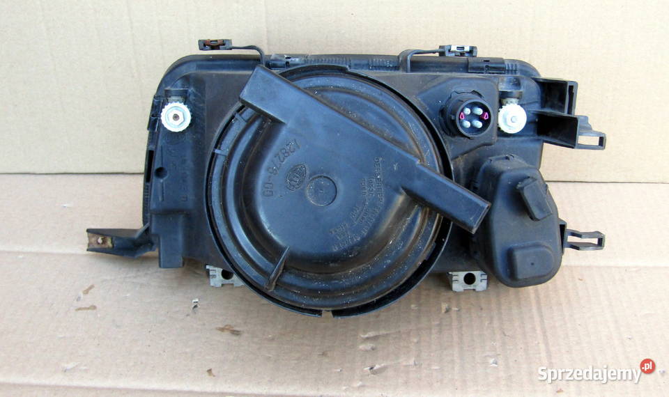 LAMPA PRZEDNIA LEWAPRAWA AUDI 80 B4 Rok produkcji 1993 Oświetlenie Mysłaków