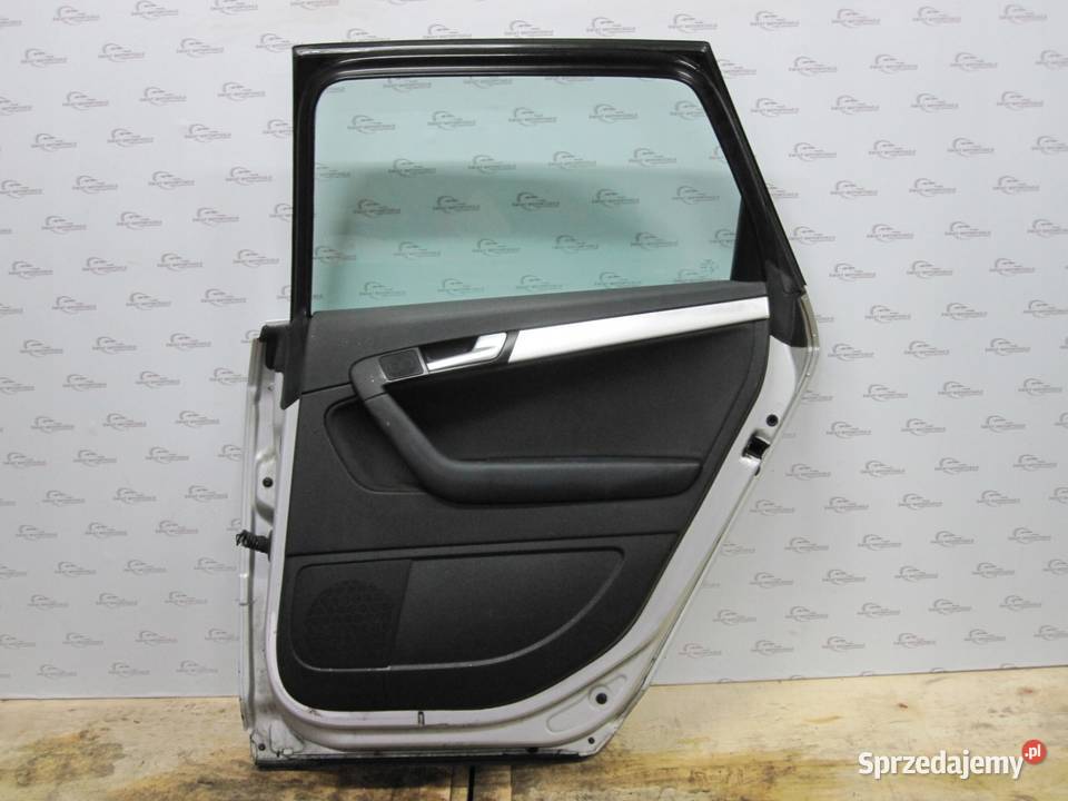AUDI A3 8PA LIFT 09r drzwi prawe tył
