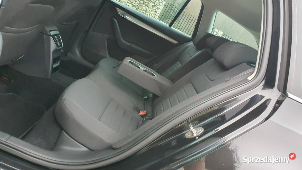 koda Octavia 16 TDI Elegance Bogate Wyposażenie serwisowany w ASO Chmielnik