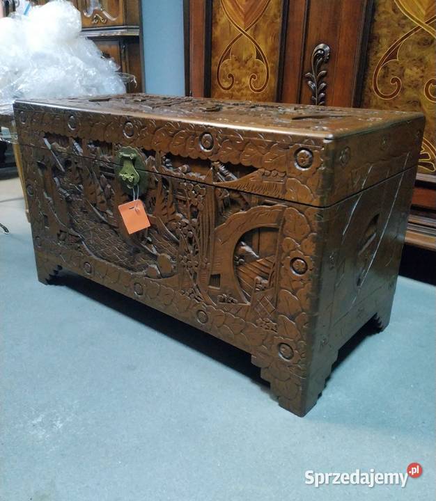 Duży rzeźbiony kufer skrzynia z drewna Białystok