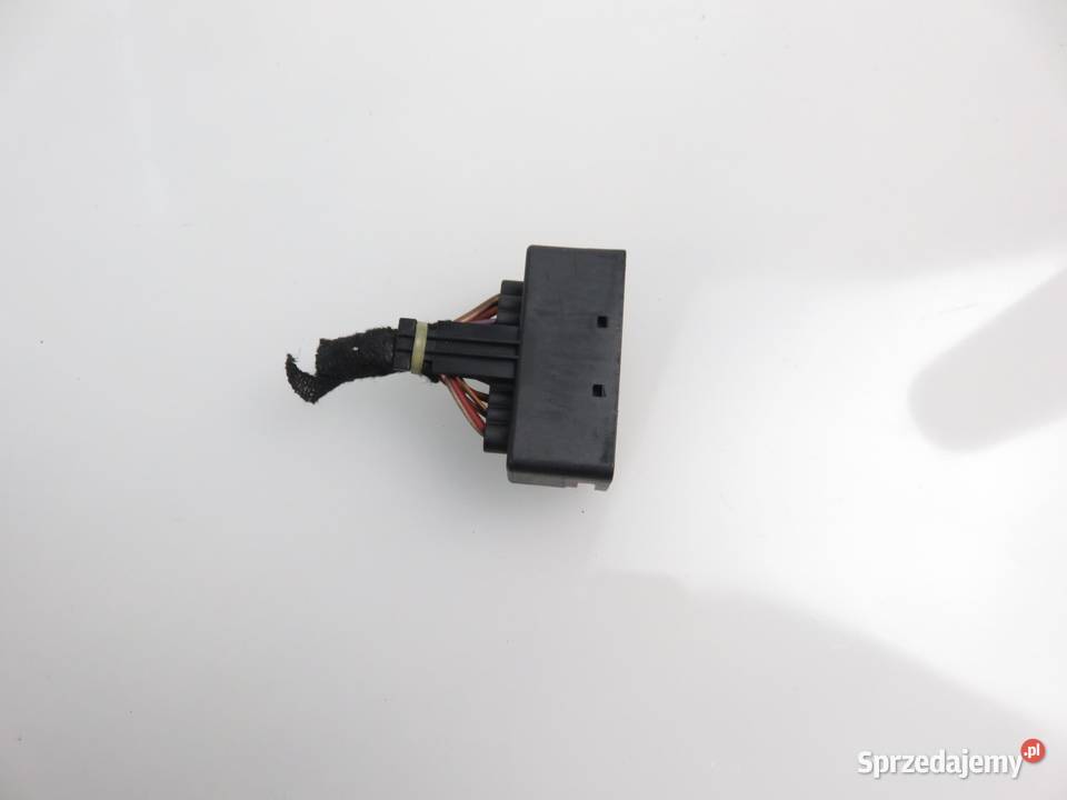 PODNOŚNIK SZYBY PRAWY TYLNY VW GOLF IV sprzedam