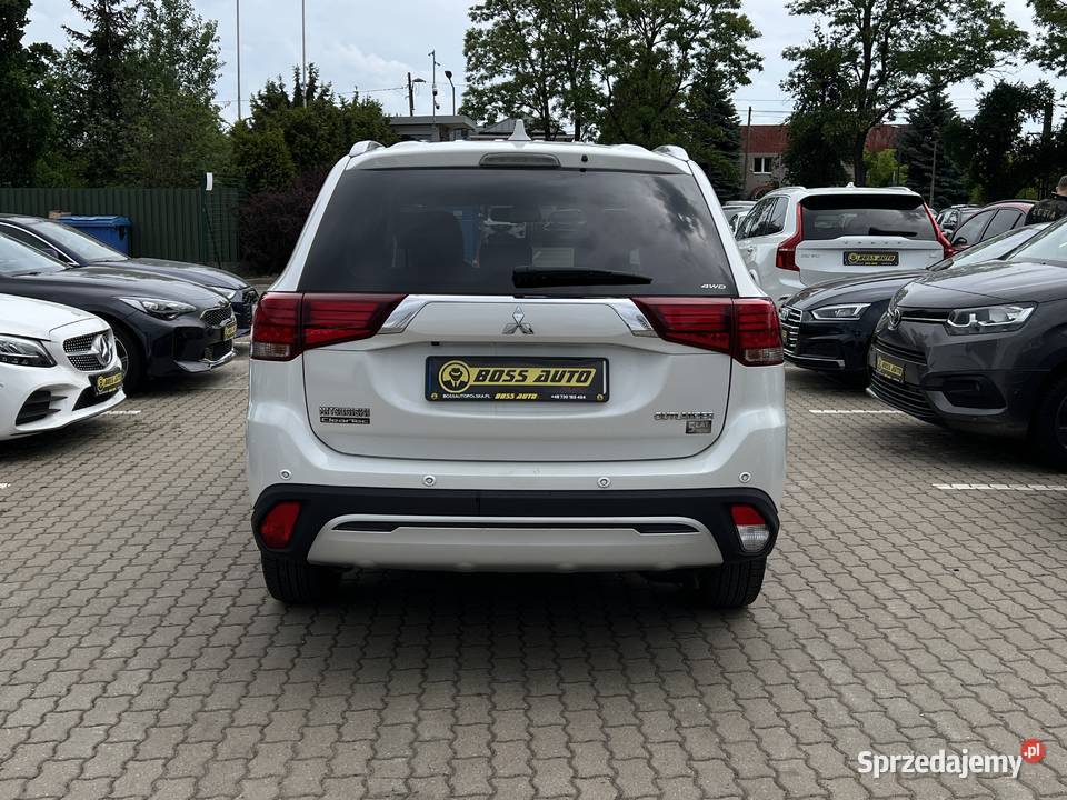 Mitsubishi Outlander 2019 światła przeciwmgielne mazowieckie sprzedam