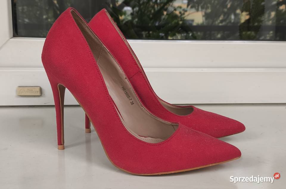 Czółenka DeeZee 38 czerwone zamszowe Moda i Styl Pabianice