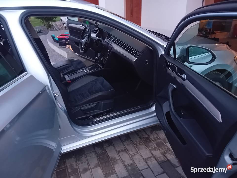 Sprzedam vw passat b8 240 4motion radio Passat Myszyniec