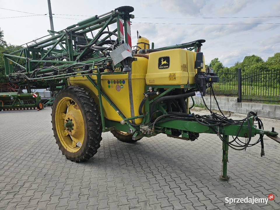 Opryskiwacz Ciągany John Deere 632 Maków
