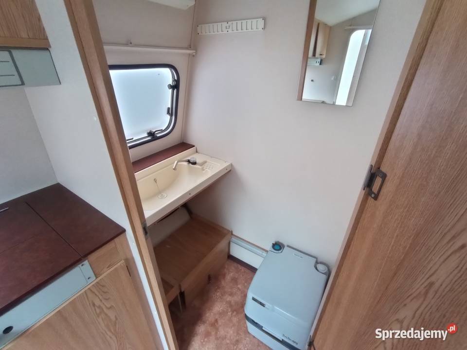 Przyczepa kempingowa KIP 40EK 23 osobowa Rok produkcji 1985 Kraków