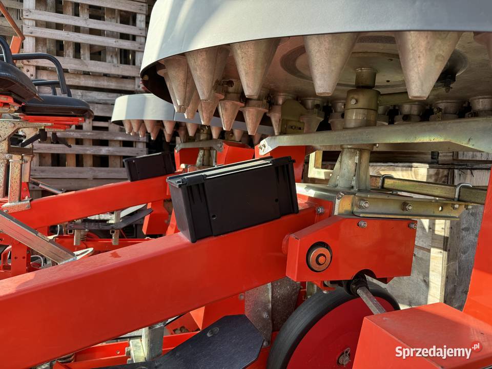 Sadzarka do kapusty nie Ferrari ChecchiMagli nieuszkodzony łódzkie Sieradz sprzedam