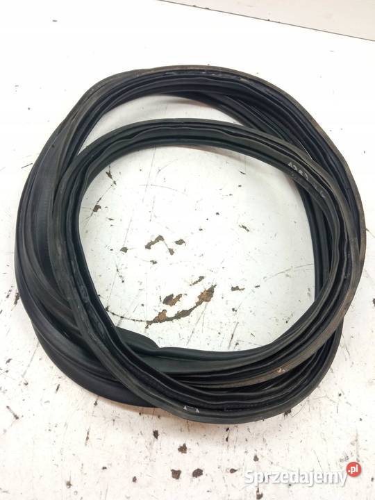 USZCZELKA KLAPY BAGAŻNIKA TYŁ KAROSERYJNA