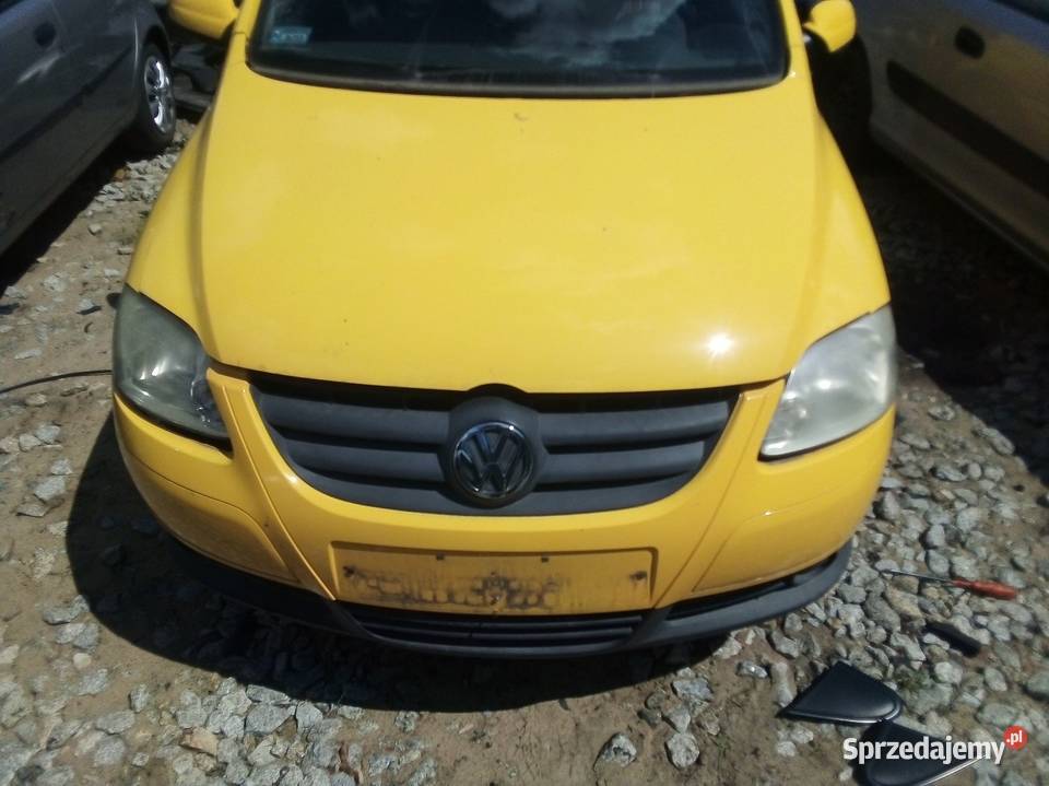 Błotnik Fox vw Fox żółty w kolor osobowe