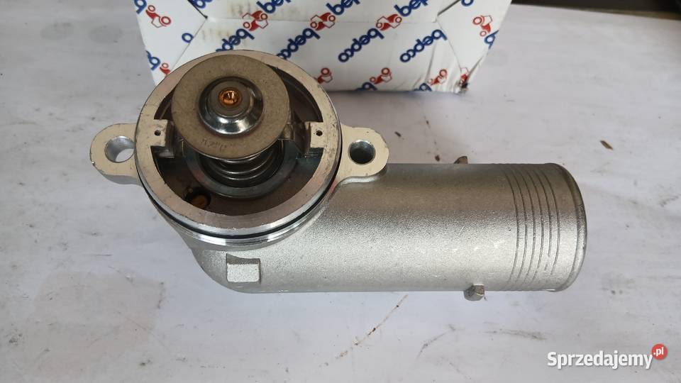 Termostat z obudową Massey Ferguson Landini Rolnictwo Radomsko