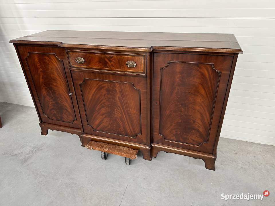 Piękna komoda w stylu angielskim 154