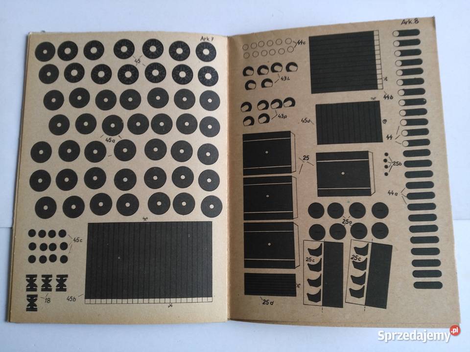Mały Modelarz 21980 Radzieckie działo samobieżne Dąbrowa Górnicza