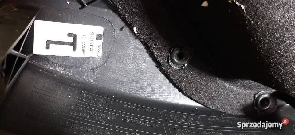 Boczek tapicerka drzwi Skoda Octavia III Prawy Motoryzacja Włoszczowa