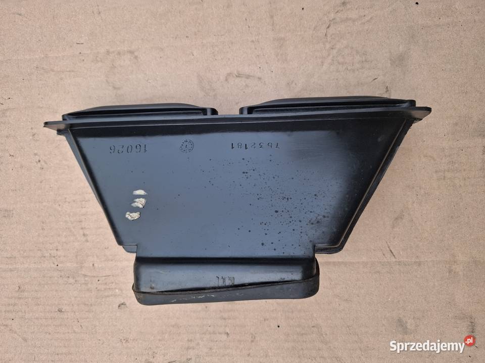 Kierownica nawiewu szyby nawiew szyby Fiat 126p osobowe Pozostałe Strzelce Opolskie