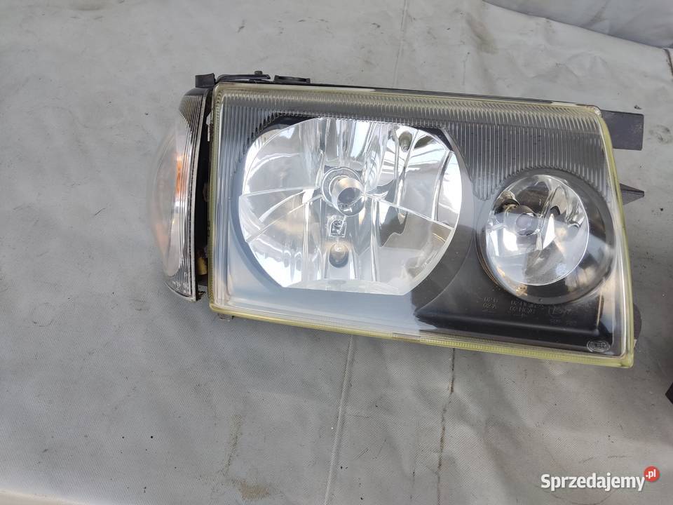 NISSAN TERRANO II LIFT LAMPA PRZEDNIA PRAWA UK Radom sprzedam