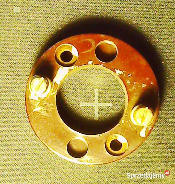 Bakelitowy pierścień czyli archaiczna kostka Kraków