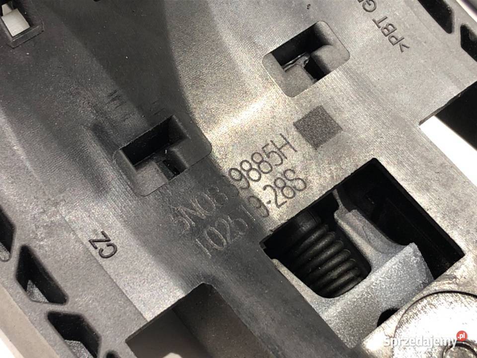 KLAMKA ZEWNĘTRZNA LEWY TYŁ VW GOLF VII Kombi podkarpackie