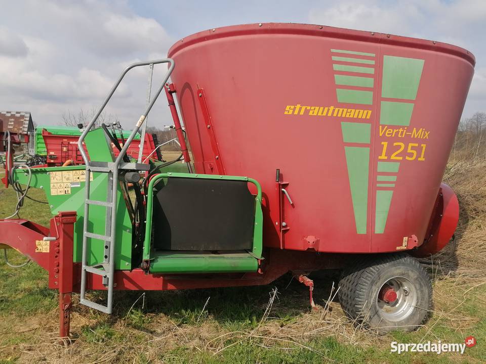 Wóz paszowy Strautmann Verti mix 1251 Żuków