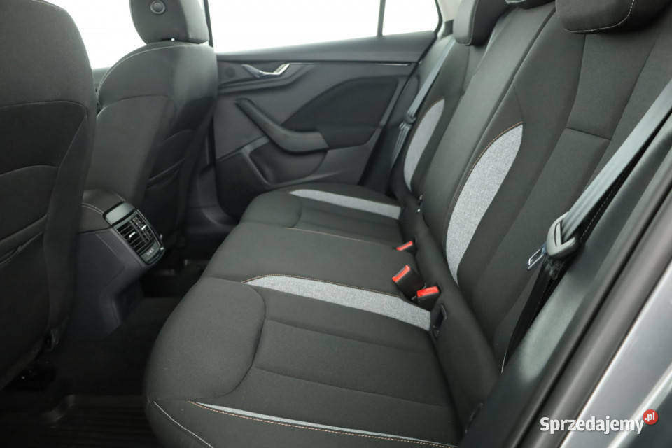 Skoda Kamiq 10 TSI wspomaganie kierownicy