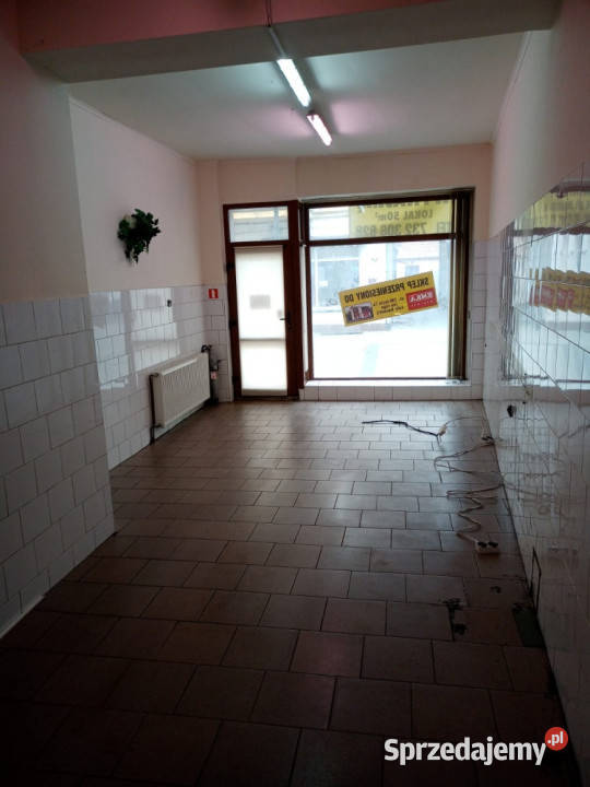 Lokal handlowy centrum Żnin Śniadeckich deptak