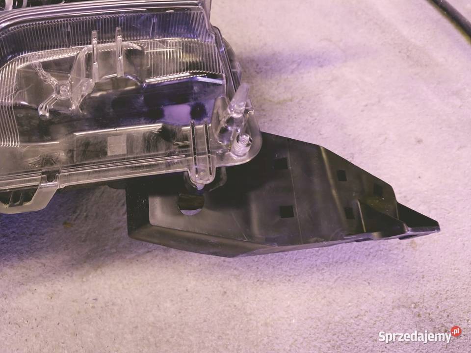 TOYOTA LAND CRUISER PRADO 150 18 LAMPA PRAWY Nowy Tomyśl sprzedam