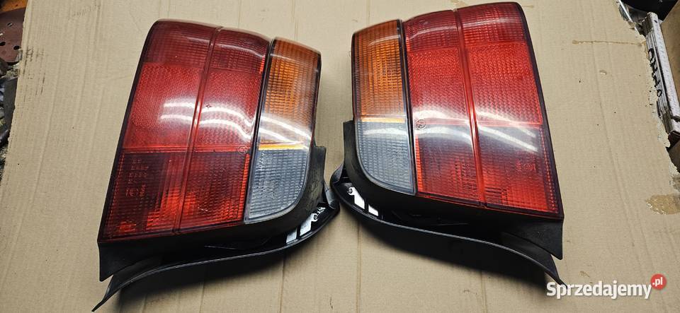Lampy tylne BMW E36 compact Wykroty