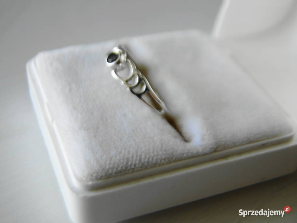 Stary śliczny pierścionek ze srebra Warszawa