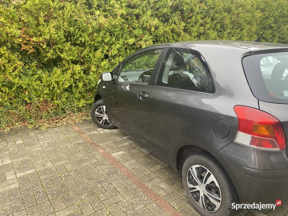 Ekonomiczną Toyota Yaris 10 benzyna 2009 stan b Toyota Gdynia