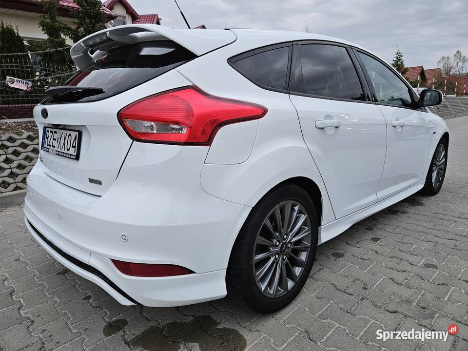 Ford Focus STLine 2016 15 benzyna 150 salon Rzeszów sprzedam