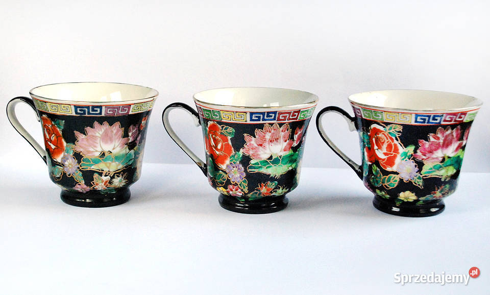 Filiżanki z porcelany 3 sztuki czasy PRLu