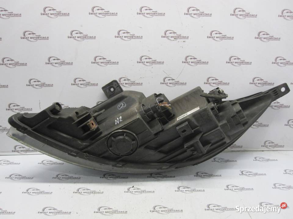 KIA SPORTAGE III 12r lampa prawa przód świętokrzyskie