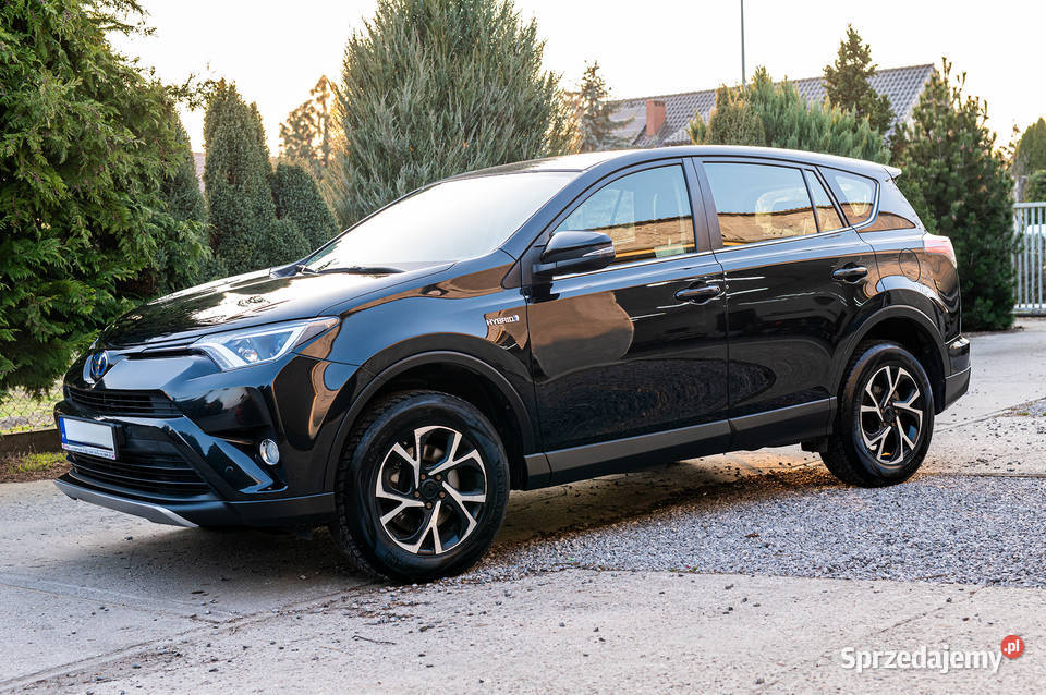 Sprzedam Toyota RAV 4 2018 salon Polska I kupiony w polskim salonie Płock