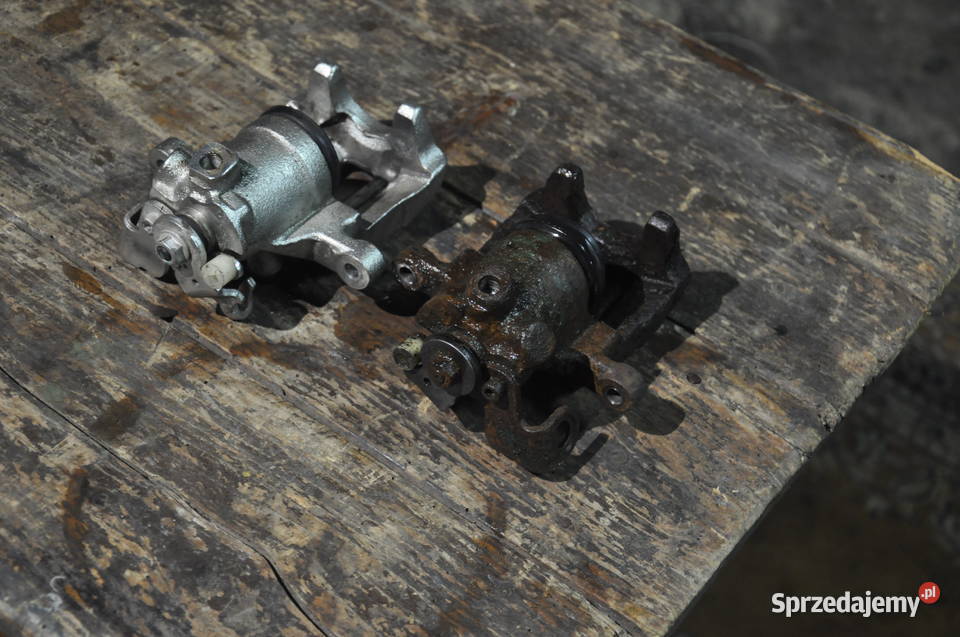 Audi 80 B4 Zaciski Hamulcowe Tył Para 2 Rzeszów sprzedam