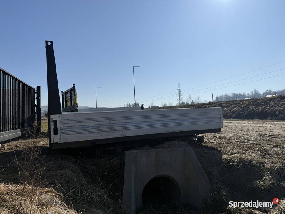 PakaZabudowa skrzyniowa Scattolini podkarpackie