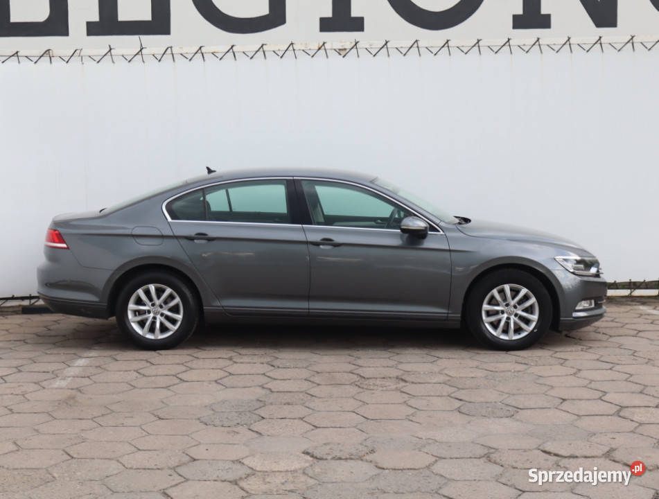 VW Passat 18 TSI nieuszkodzony sprzedam