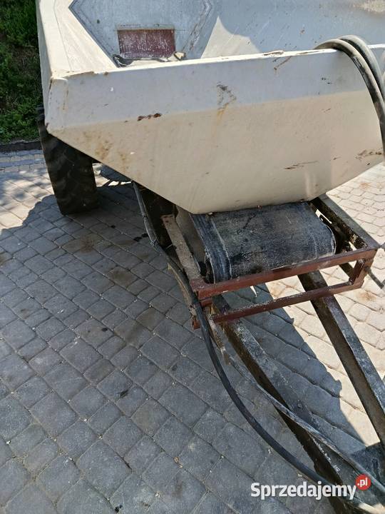 rozsiewacz do wapna na taśmę Posądza sprzedam