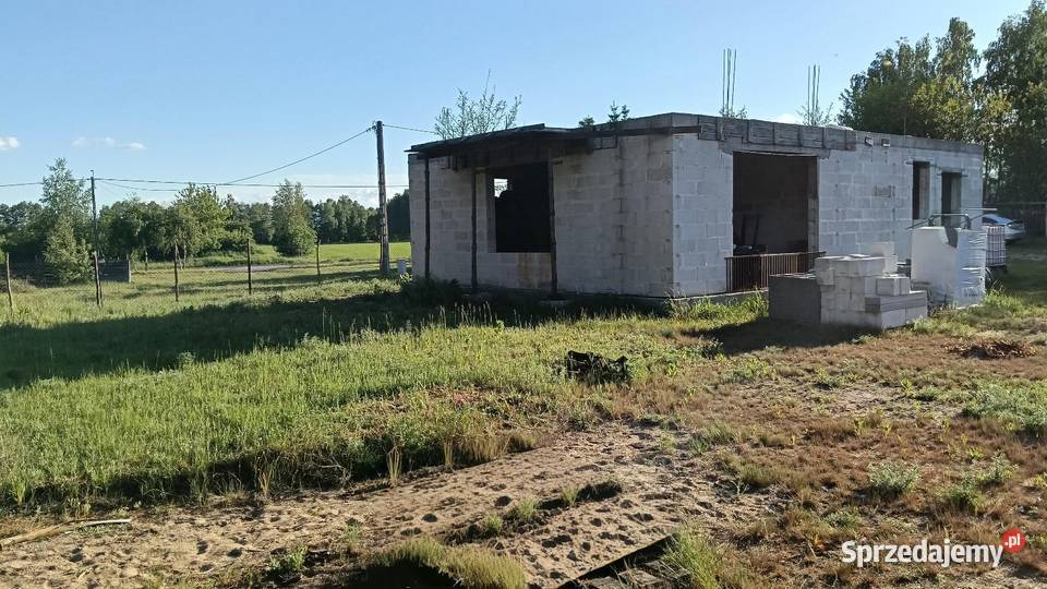 Sprzedam działkę z rozpoczętą budową domu Dębniaki