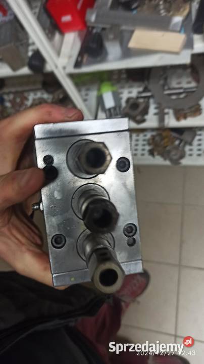 głowica 3 wrzecionowa gomad z swzybkozłączkami Produkcja Kłodawa