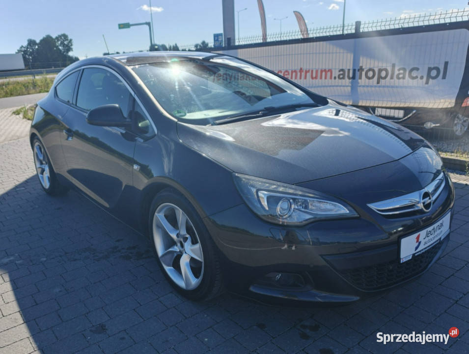 Opel Astra GTC J 20092019 światła do jazdy dziennej Opel Lipówki